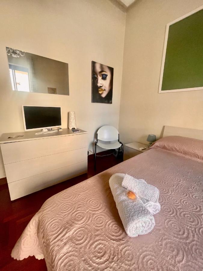 Apartament Dimora Di Maury A Due Passi Dai Trasporti E Da Ballaro Palermo Exteriér fotografie