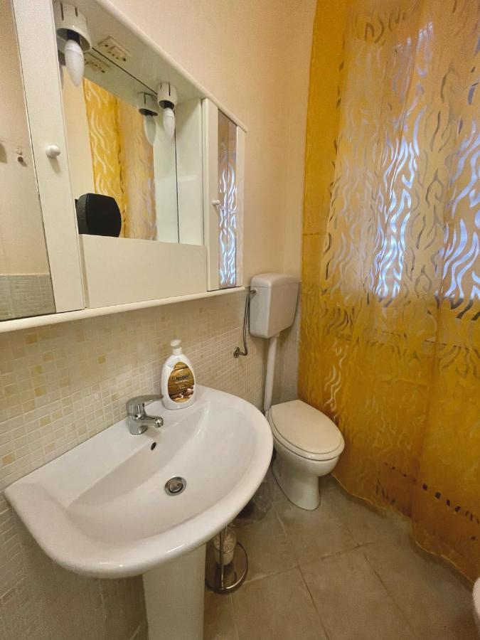 Apartament Dimora Di Maury A Due Passi Dai Trasporti E Da Ballaro Palermo Exteriér fotografie