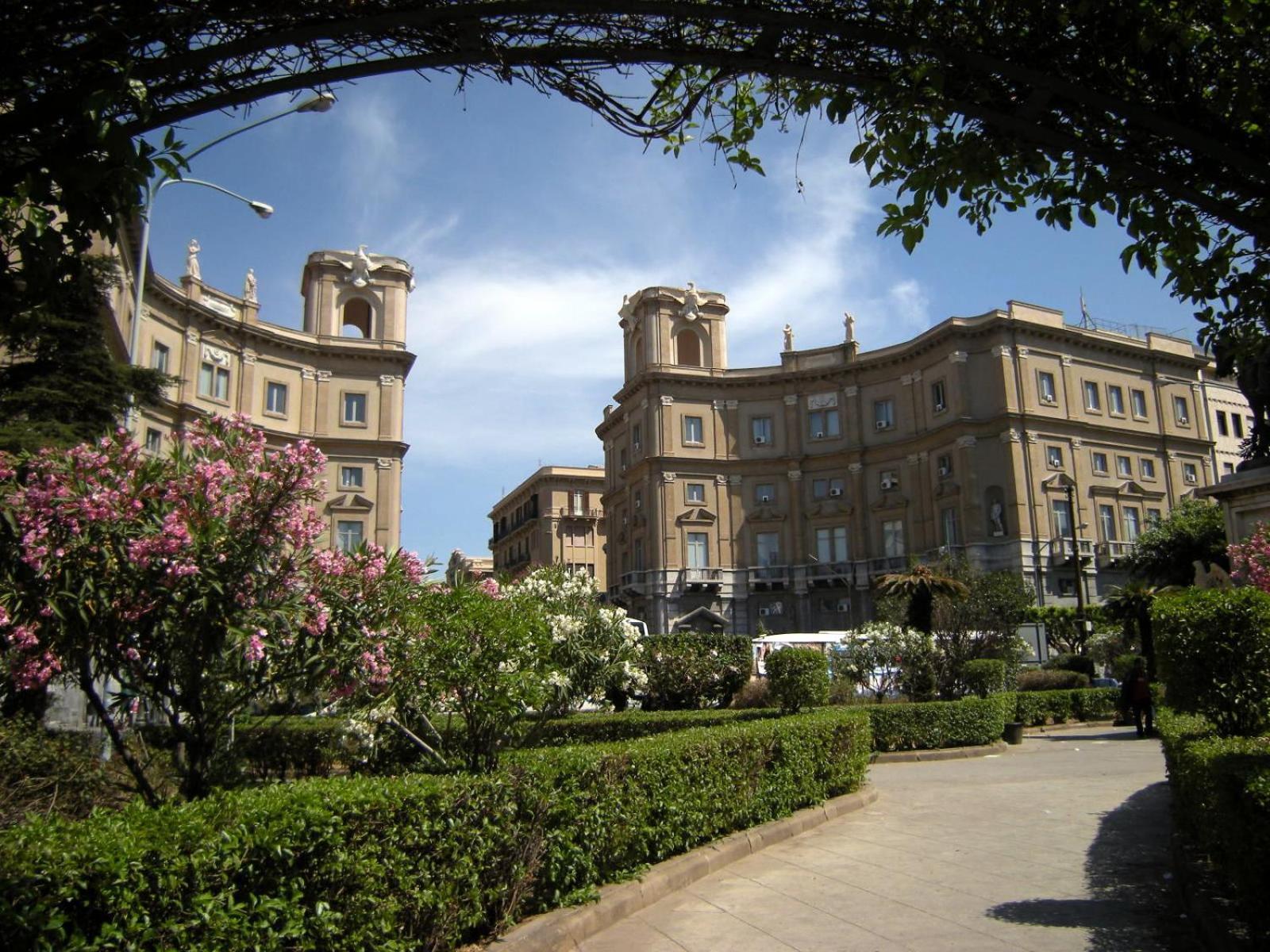 Apartament Dimora Di Maury A Due Passi Dai Trasporti E Da Ballaro Palermo Exteriér fotografie